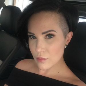 Meet your Posher, Jaclyn